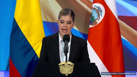 Fotograma en el minuto 4:04