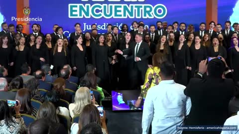 Fotograma en el minuto 4:24